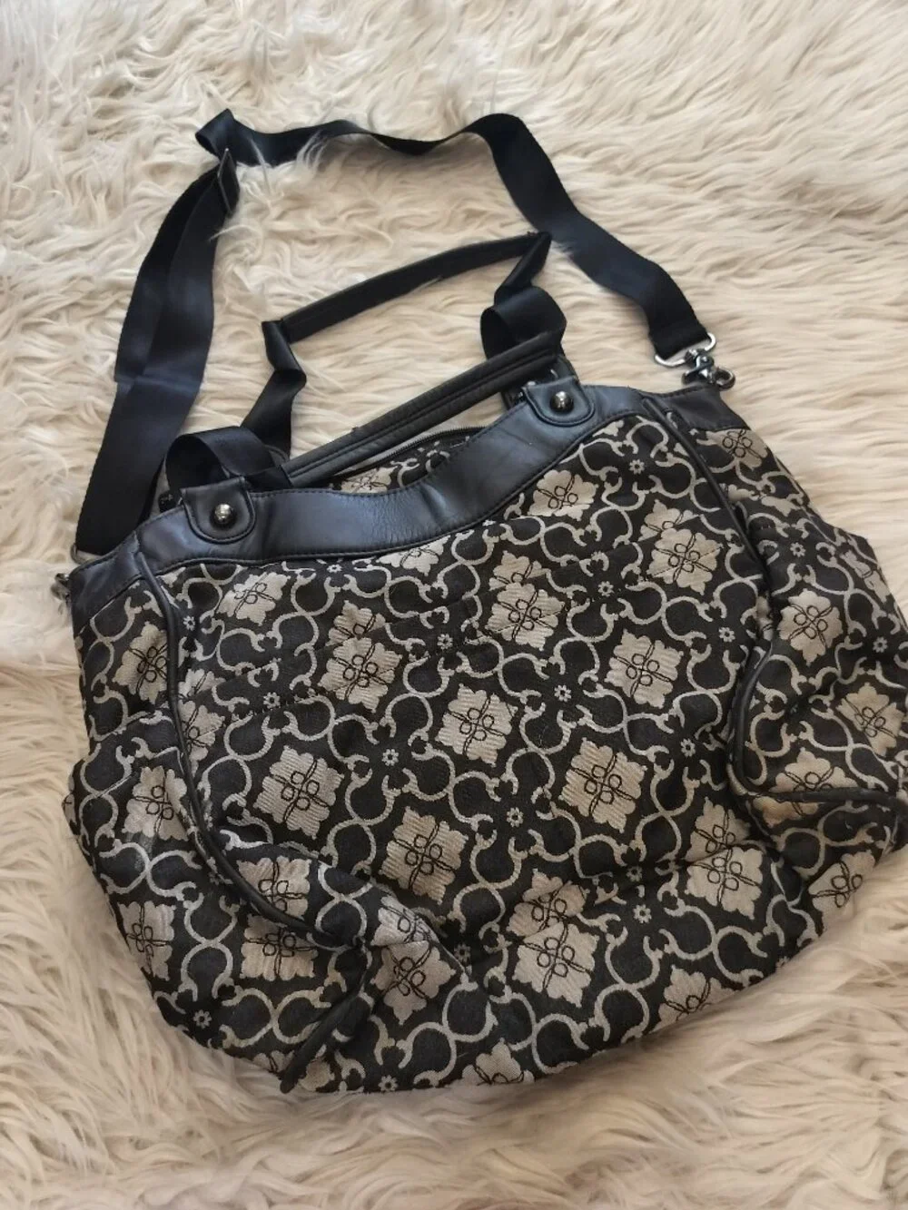 Petunia Pickle Bottom City Carryall Diaper Bag in London Mist Pattern